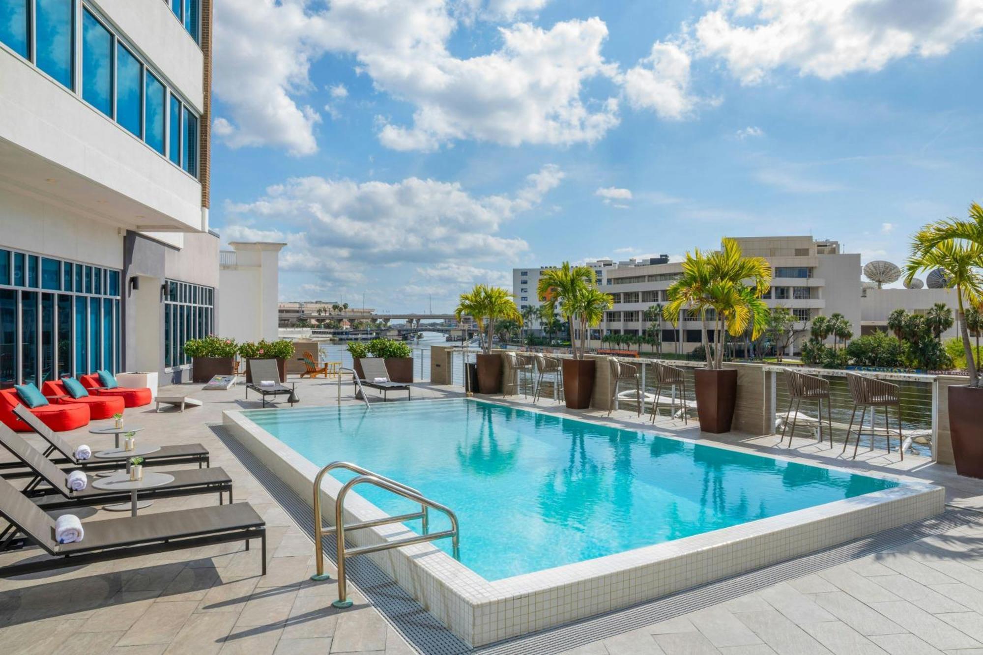Aloft - Tampa Downtown Hotell Exteriör bild